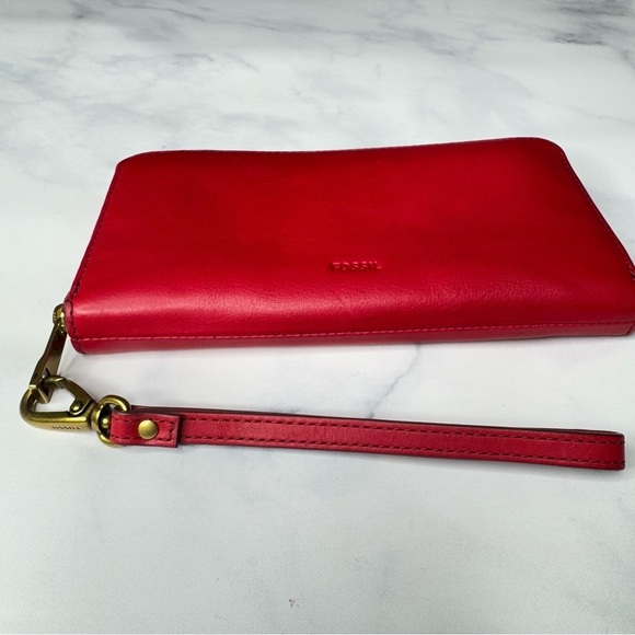 Fossil Emma Crimson RFID Zip Large Wristlet Wallet - Picture 2 of 9